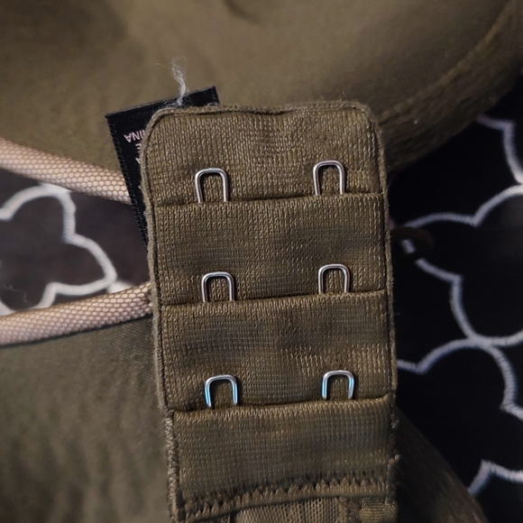 💕GUC Victoria's Secret Very Sexy Push Up Underwire Bra, Olive Green, 34DD - Picture 10 of 10